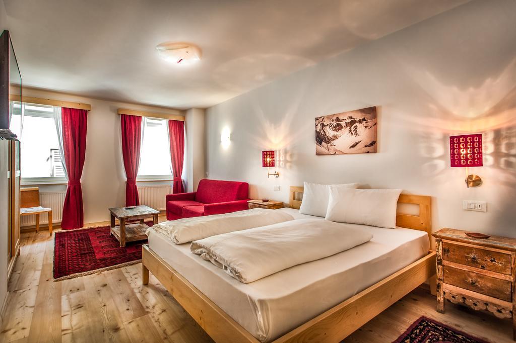 Am Schloss Guest House Brunico Room photo